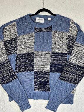 Northwest Territory Color Block Crewneck Sweater in Blue & White
